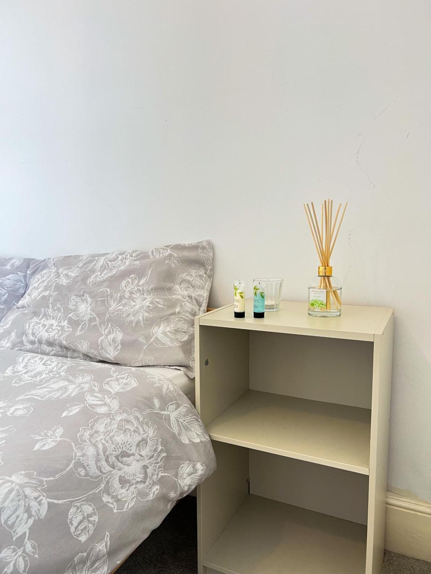 Welcome 2 Bedrooms Flat In Wimbledon 런던 외부 사진