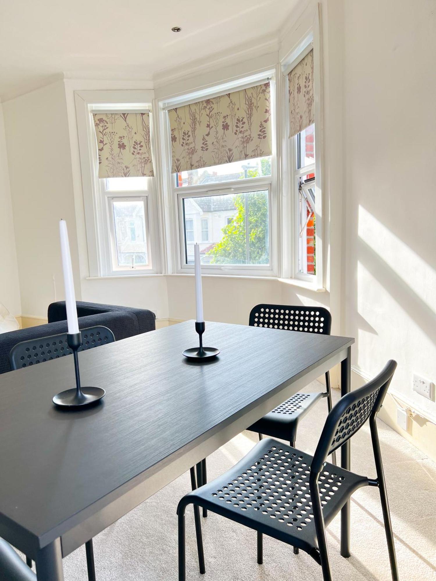 Welcome 2 Bedrooms Flat In Wimbledon 런던 외부 사진