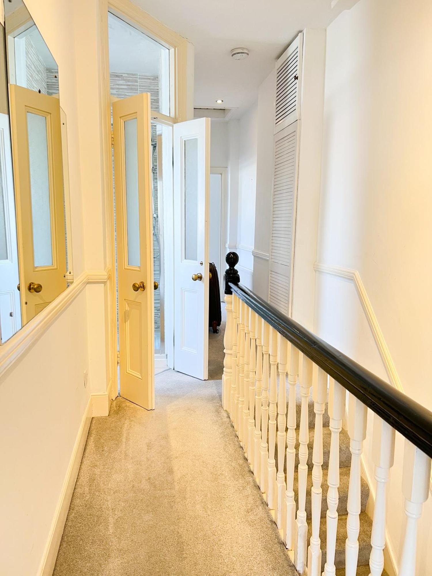 Welcome 2 Bedrooms Flat In Wimbledon 런던 외부 사진